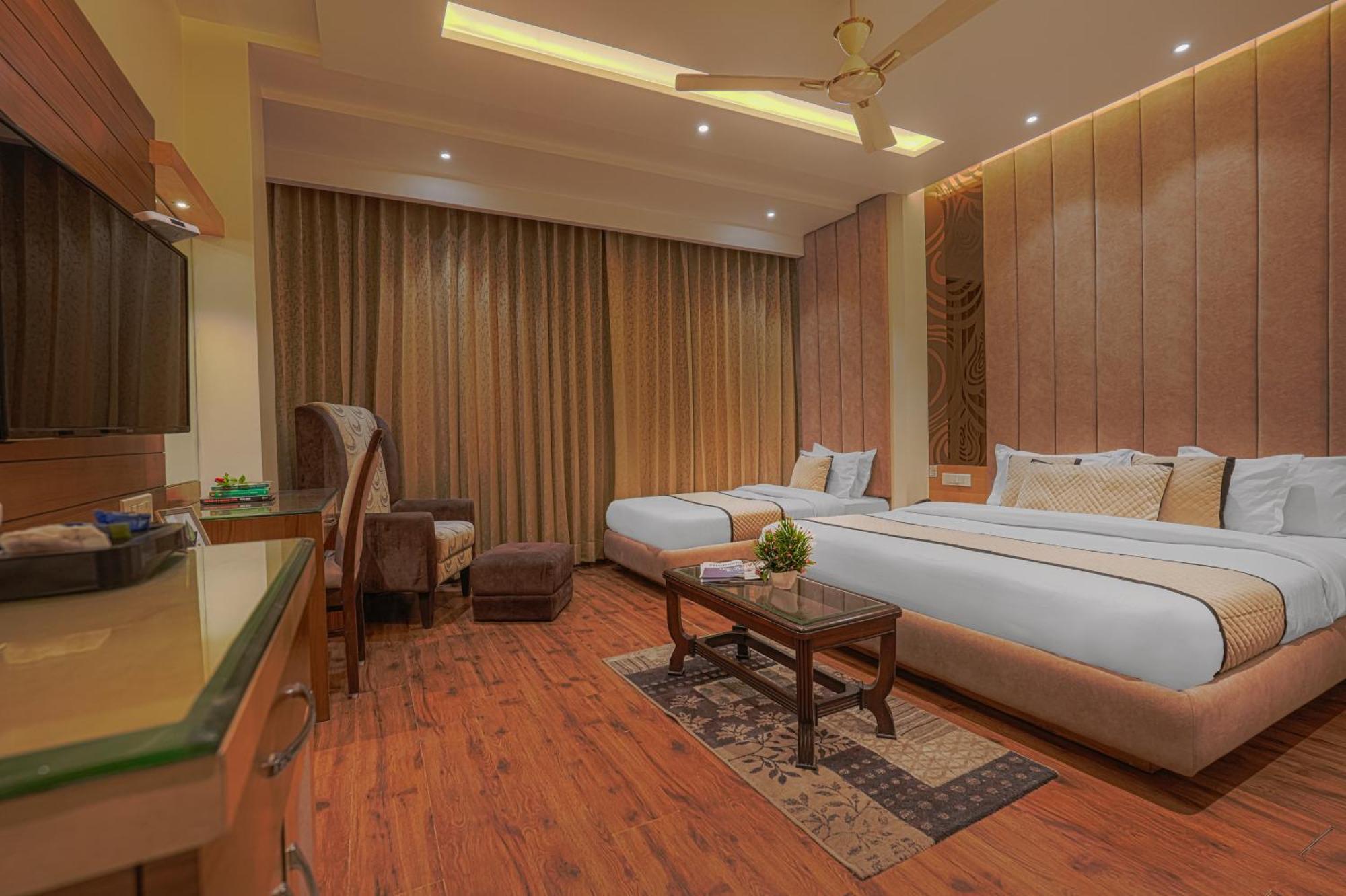 Csjs Inn Hotel Амрітсар Екстер'єр фото