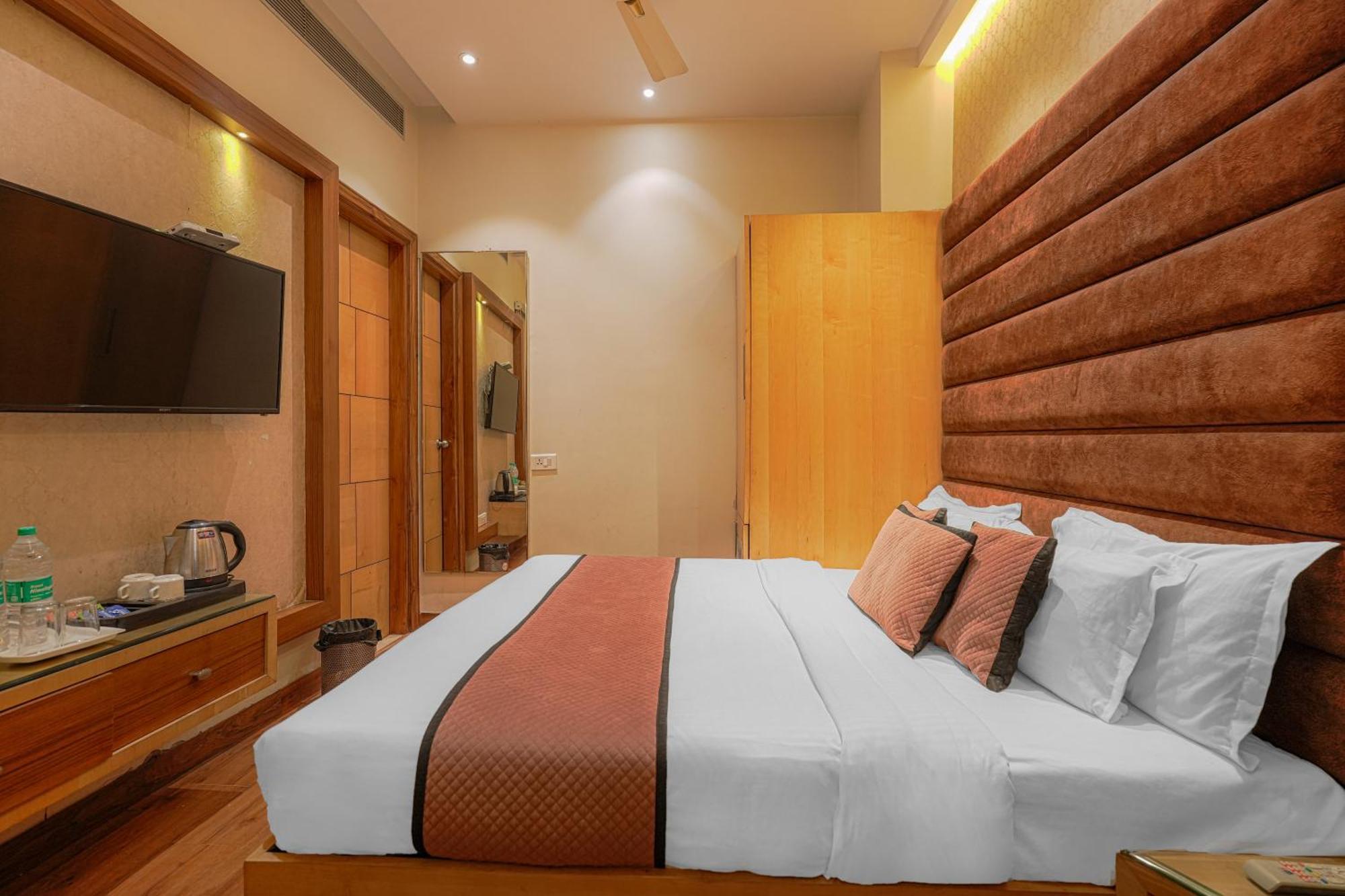 Csjs Inn Hotel Амрітсар Екстер'єр фото