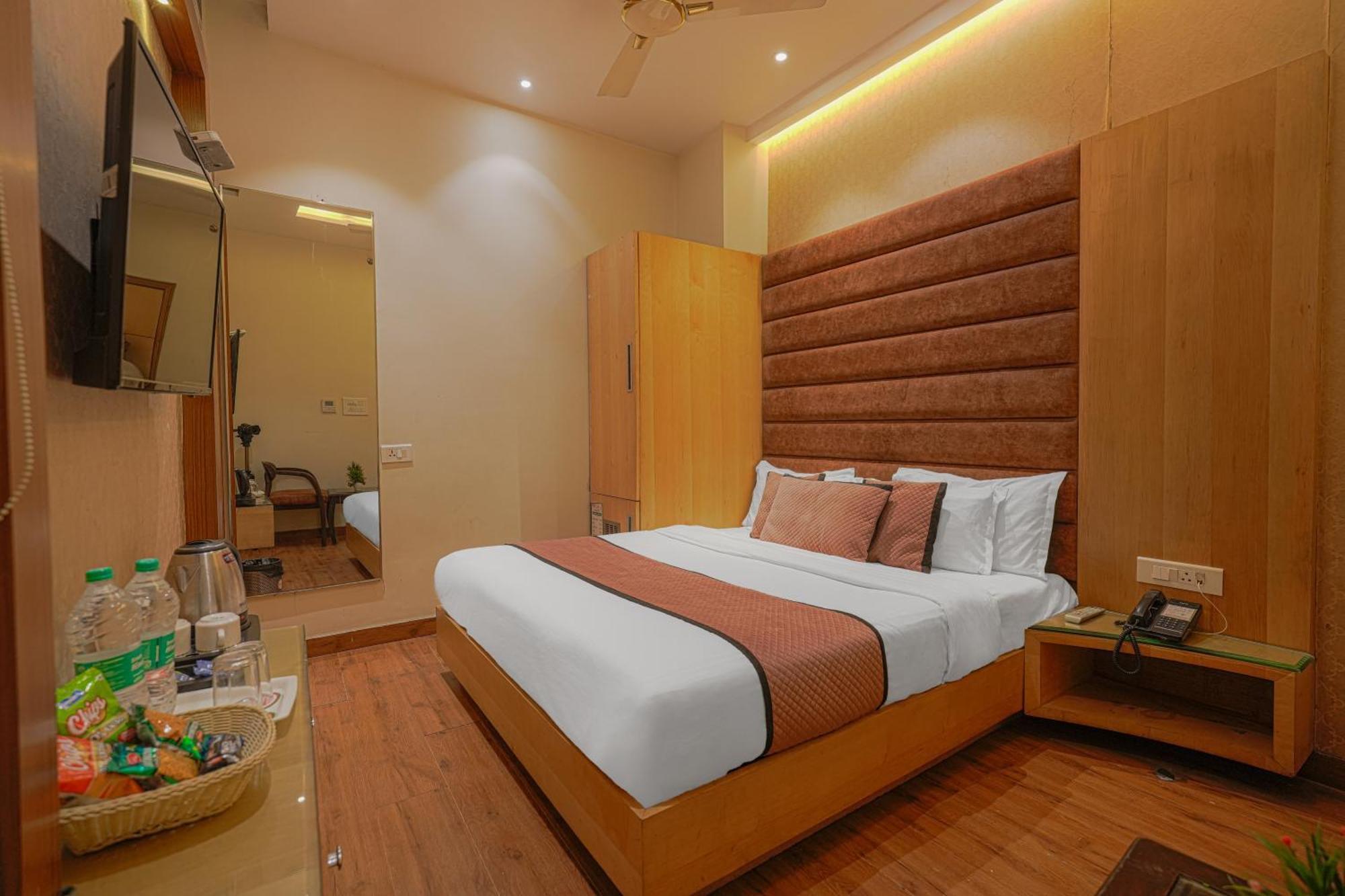 Csjs Inn Hotel Амрітсар Екстер'єр фото